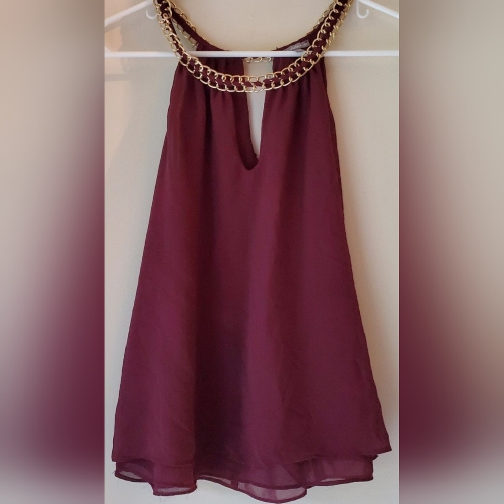 CHARLOTTE RUSSE Burgandy Blouse w/Gold Chain Detailing - XS